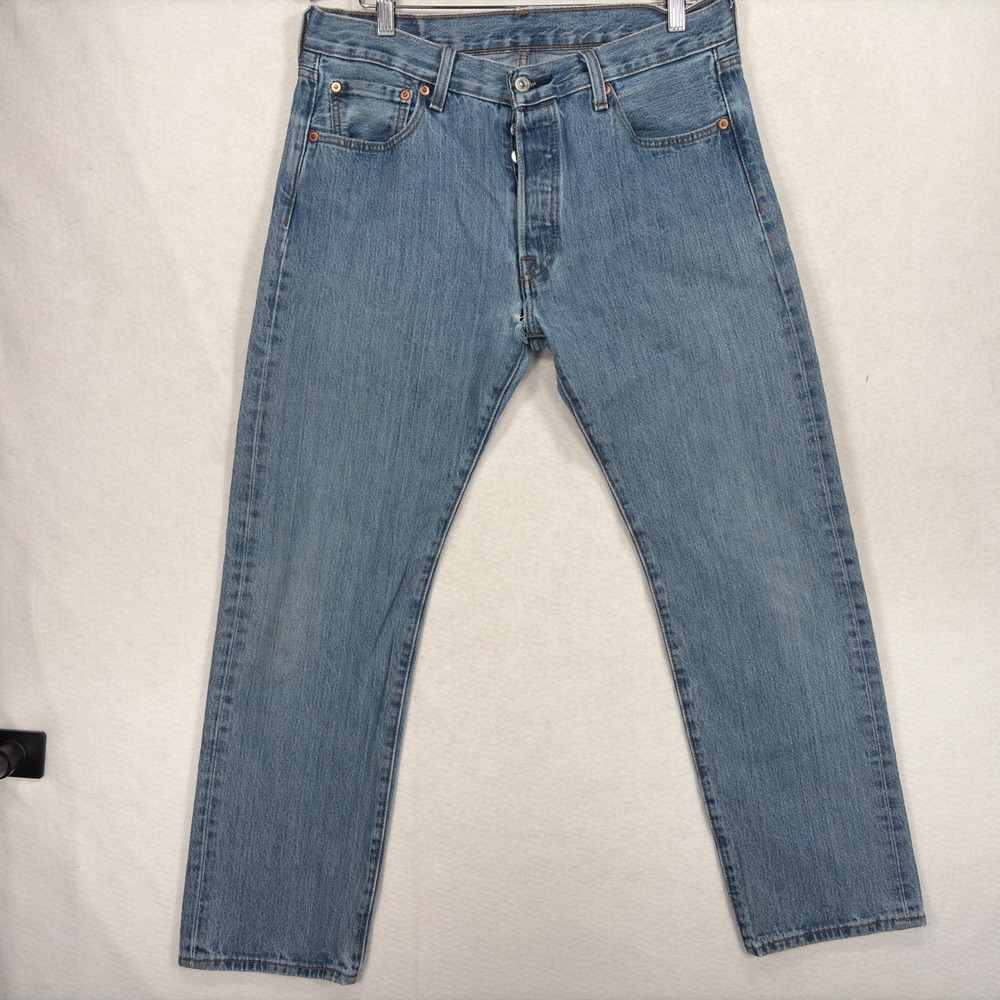 Levis 501 Original Fit Mens Blue Light Wash Button Fly Denim Jeans W33 L30